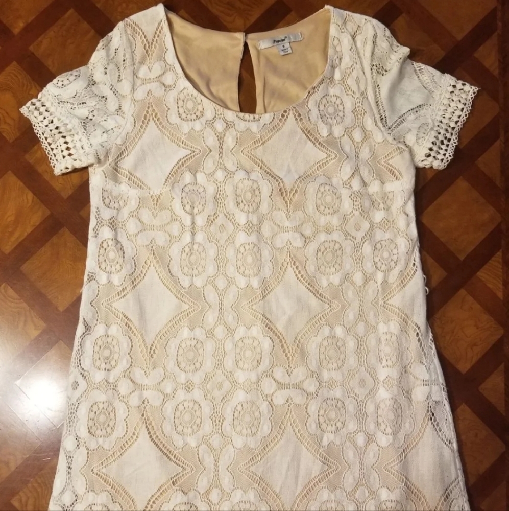 White / Ivory Lace short sleeve Dress with Nude lining - Papaya - Size Small